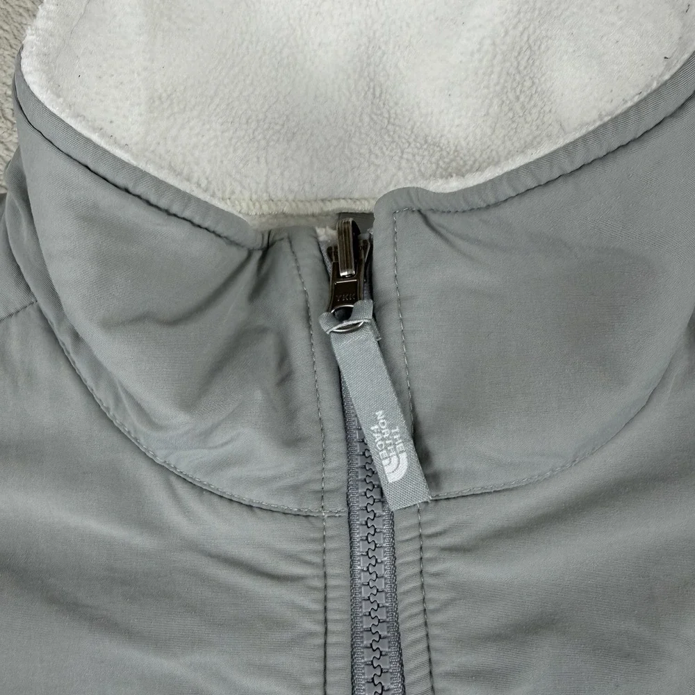 The North Face Denali Jacket Women Small‎ White Gray Polartec Fleece Full Zip